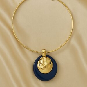 CHOKER DOURADA COM PINGENTE CIRCULAR AZUL