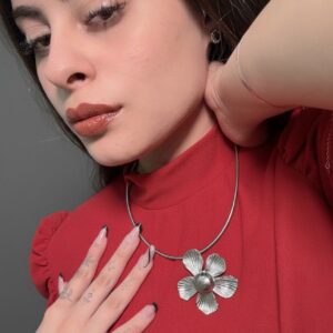COLAR FLORAL – AÇO PRATA